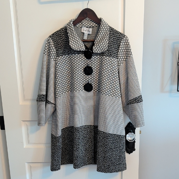 Joseph Ribkoff Monochrome Textured Jacket - Picture 1 of 6